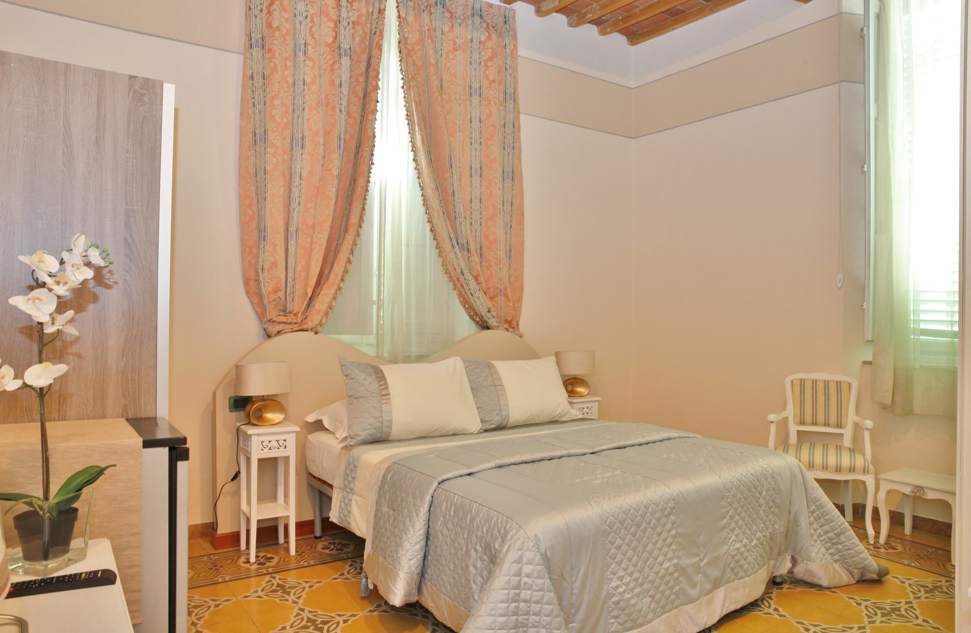 Lucca Relais Bed & Breakfast Exterior photo